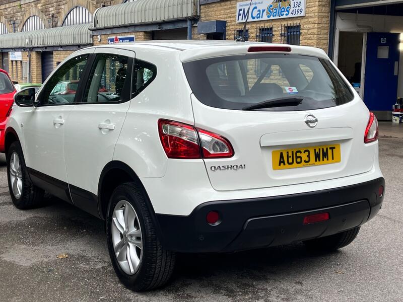 View NISSAN QASHQAI 1.6 Acenta SUV 5dr Petrol Manual 2WD Euro 5 (s/s) (117 ps)