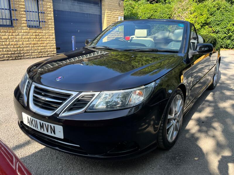 View SAAB 9-3 1.9 TTiD Vector Sport Convertible 2dr Diesel Manual Euro 5 (180 ps)