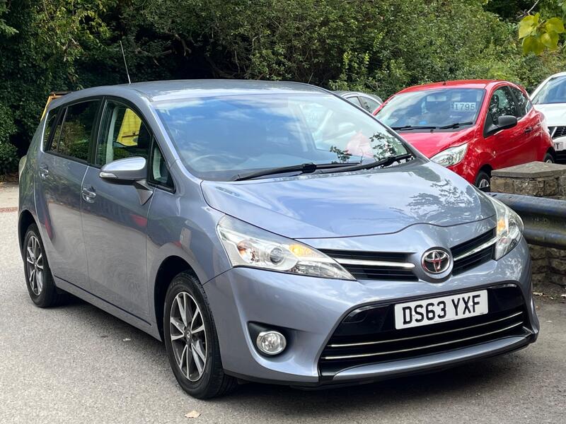 View TOYOTA VERSO 1.6 V-Matic Icon MPV 5dr Petrol 6 Speed Manual (132 ps)