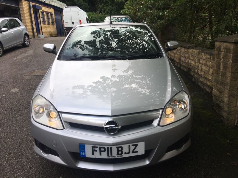 VAUXHALL TIGRA