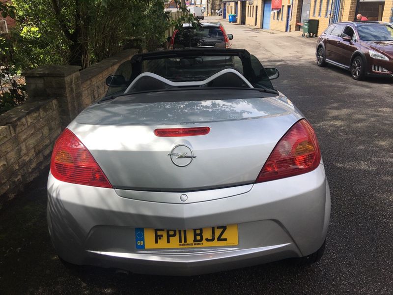 VAUXHALL TIGRA