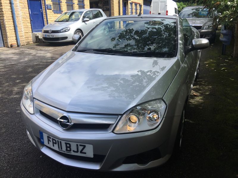 VAUXHALL TIGRA