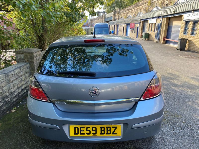 VAUXHALL ASTRA