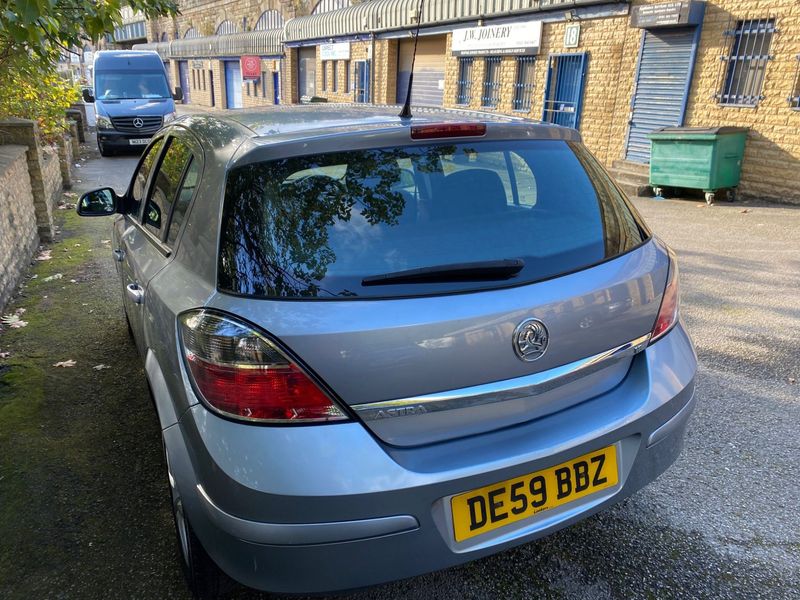 VAUXHALL ASTRA