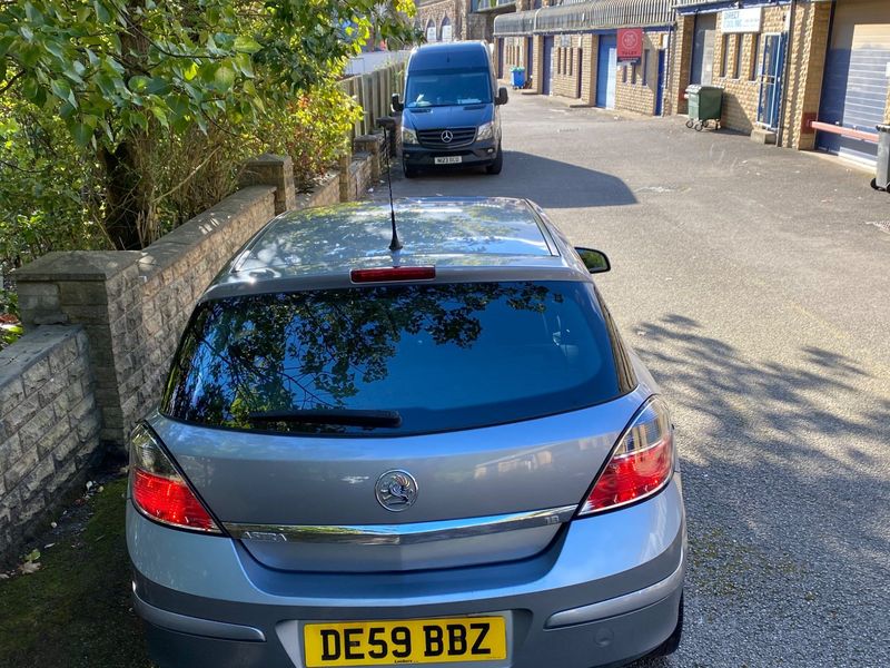 VAUXHALL ASTRA