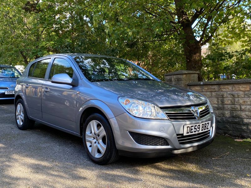 VAUXHALL ASTRA