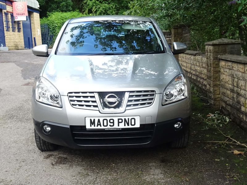 View NISSAN QASHQAI 1.5 dCi Acenta 2WD 5dr