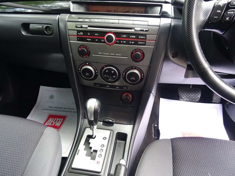 MAZDA MAZDA3