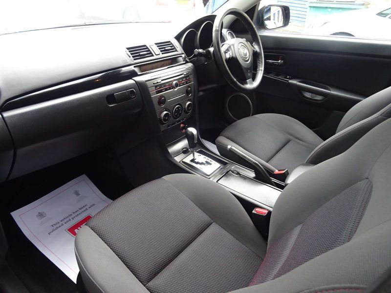MAZDA MAZDA3