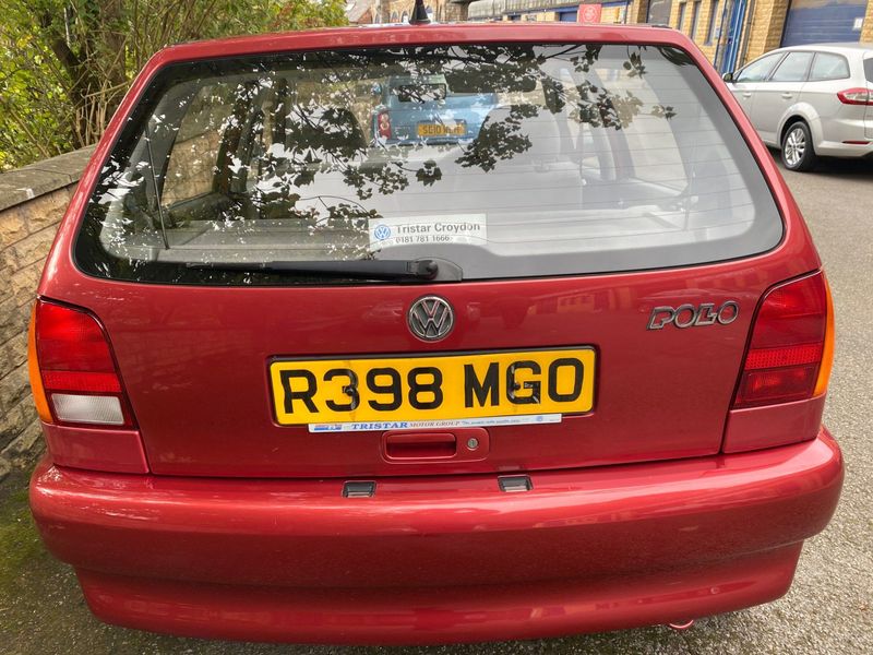 VOLKSWAGEN POLO