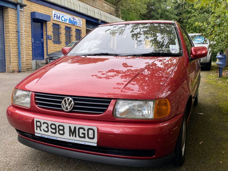 VOLKSWAGEN POLO