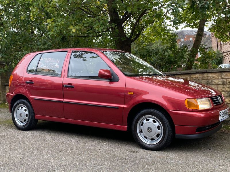 VOLKSWAGEN POLO