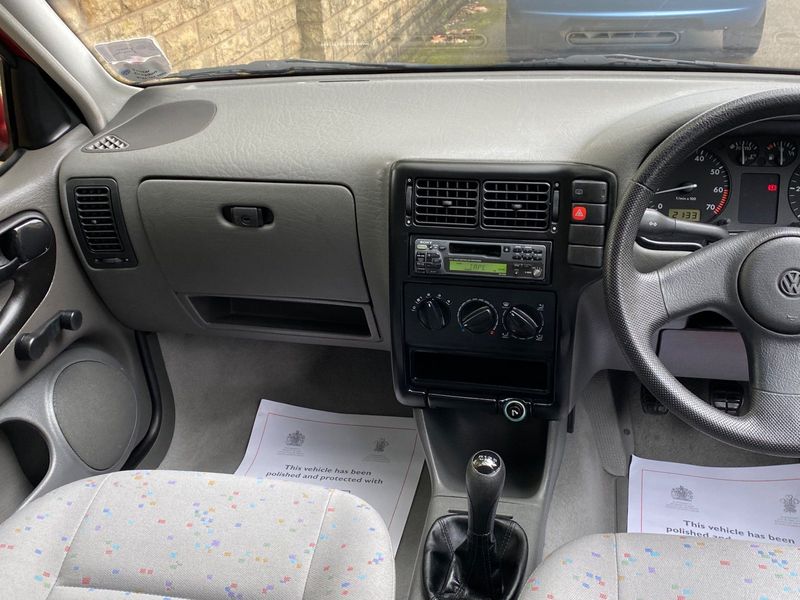 VOLKSWAGEN POLO