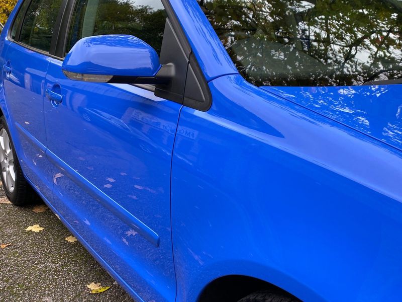 VOLKSWAGEN POLO