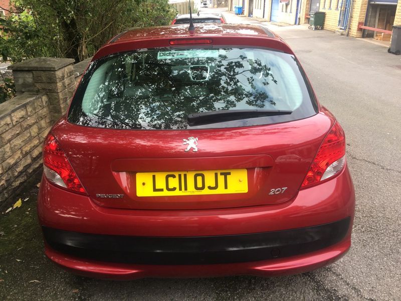 PEUGEOT 207