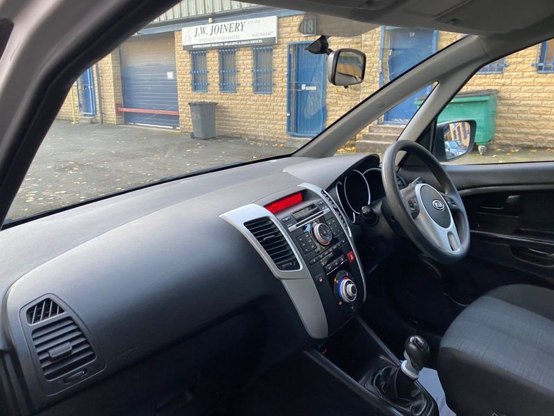 KIA VENGA
