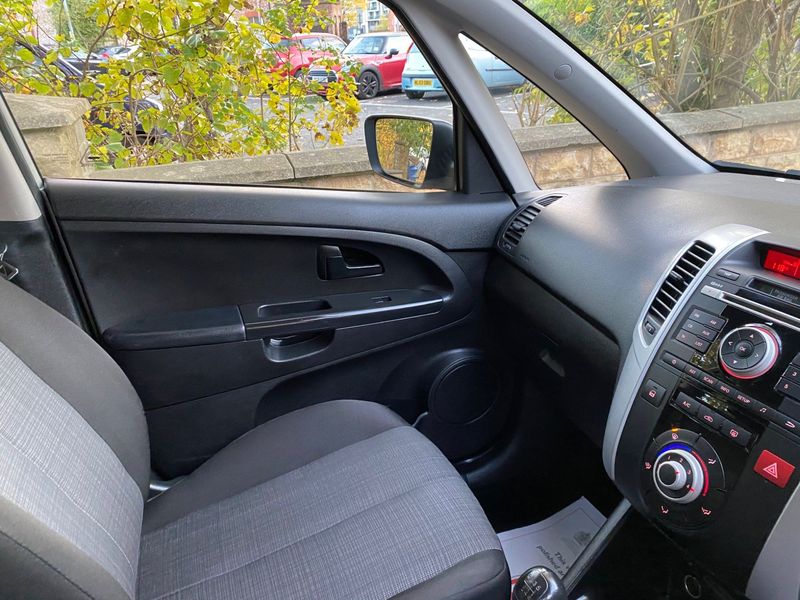 KIA VENGA