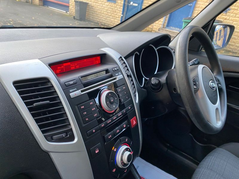KIA VENGA