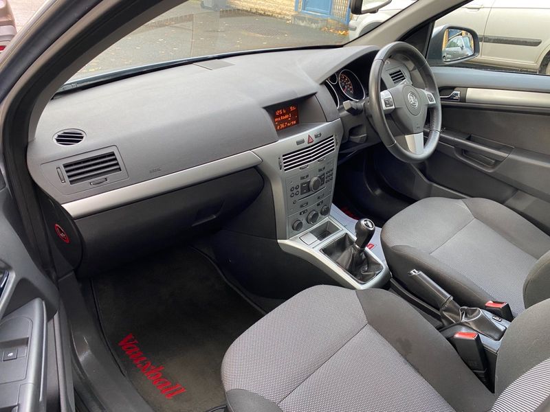 VAUXHALL ASTRA