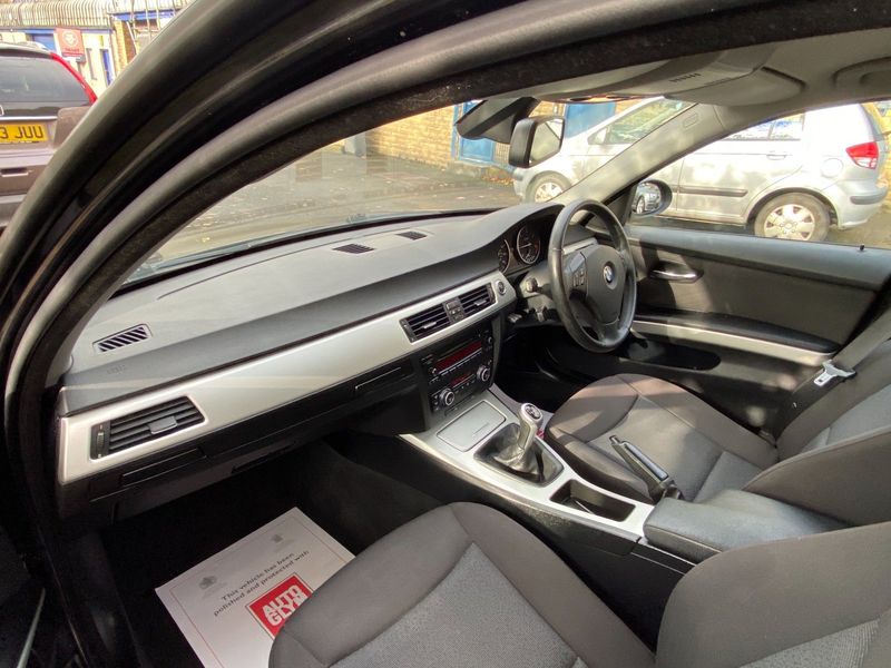 BMW 3 SERIES