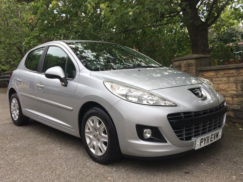 PEUGEOT 207