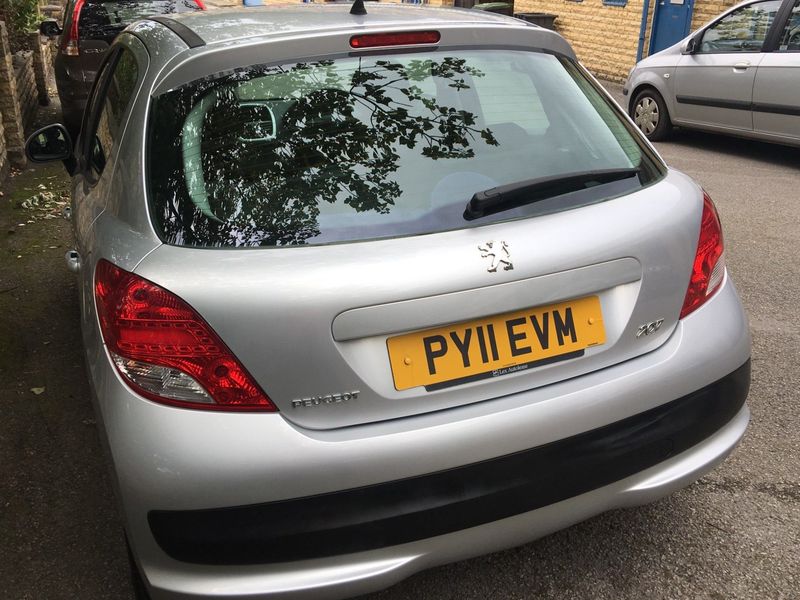PEUGEOT 207