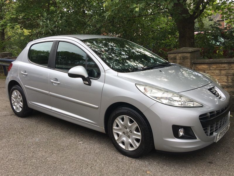 PEUGEOT 207