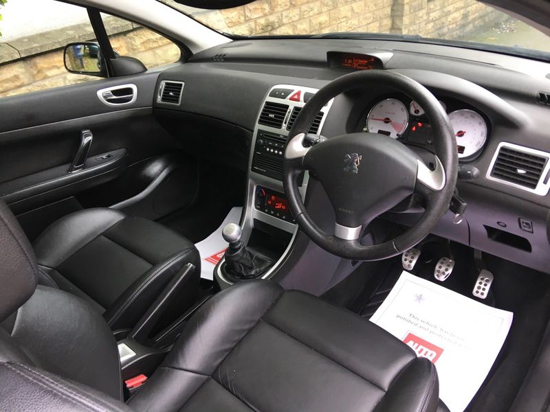 PEUGEOT 307