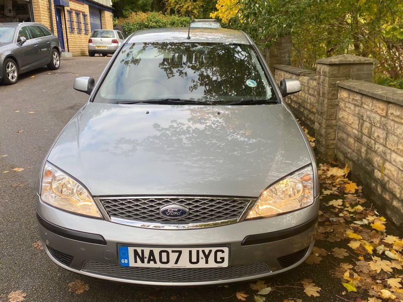 View FORD MONDEO 1.8 LX 5dr