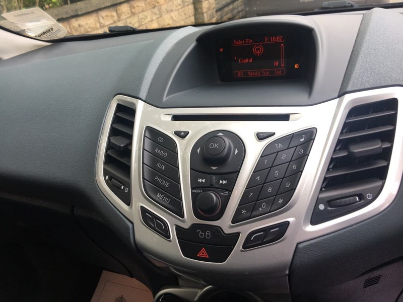 FORD FIESTA