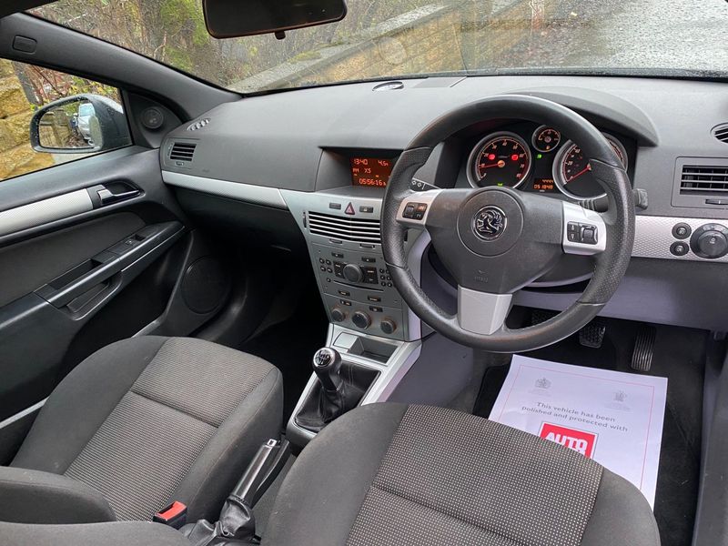 VAUXHALL ASTRA
