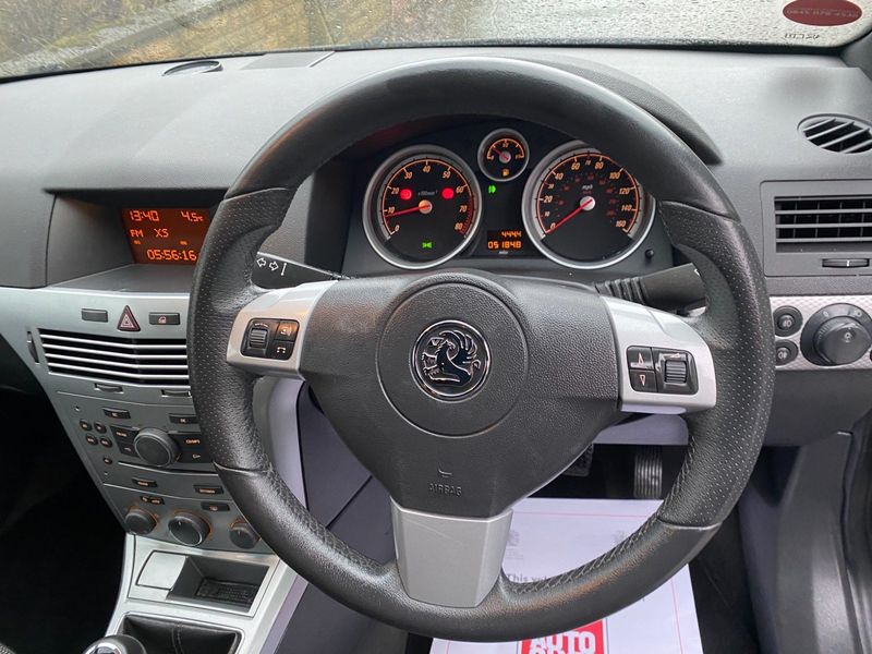 VAUXHALL ASTRA
