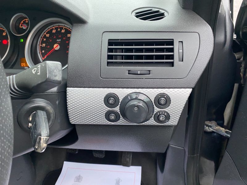 VAUXHALL ASTRA