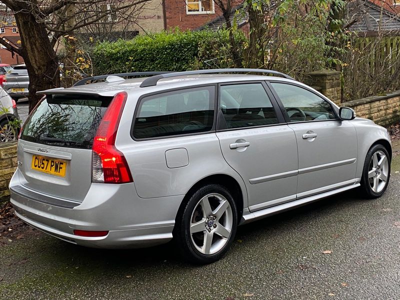 VOLVO V50
