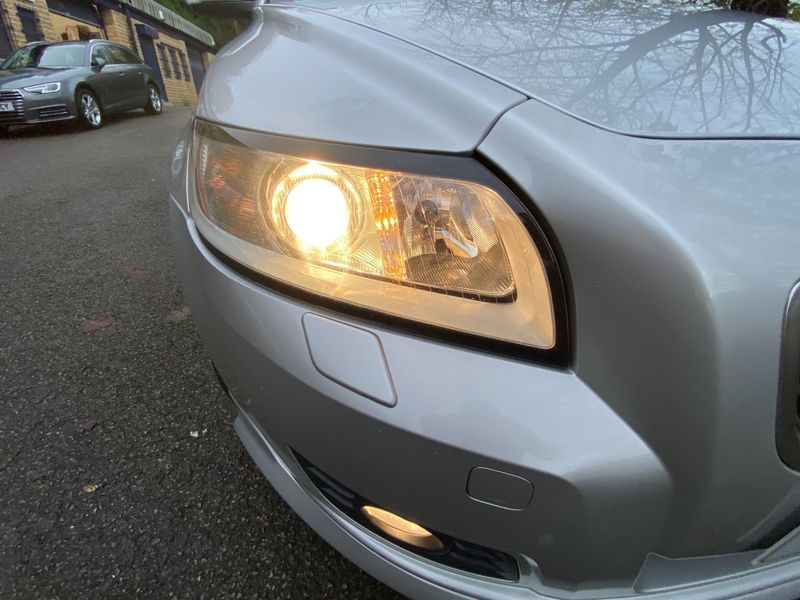 VOLVO V50