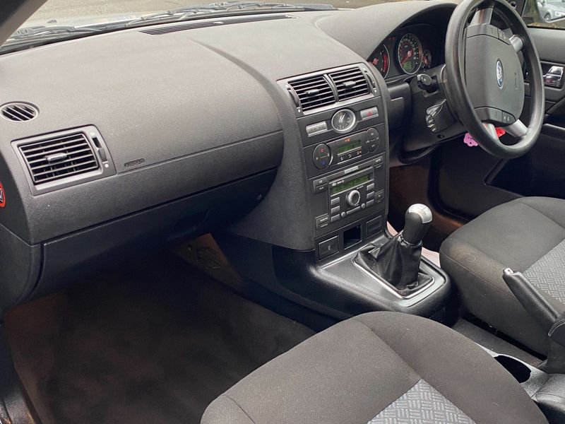 FORD MONDEO