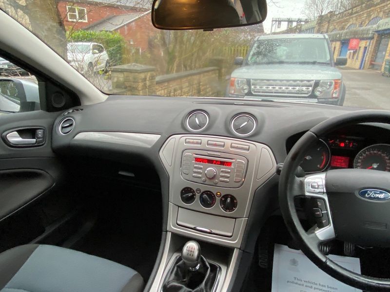 FORD MONDEO