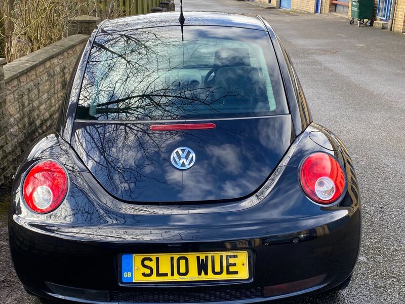 VOLKSWAGEN BEETLE