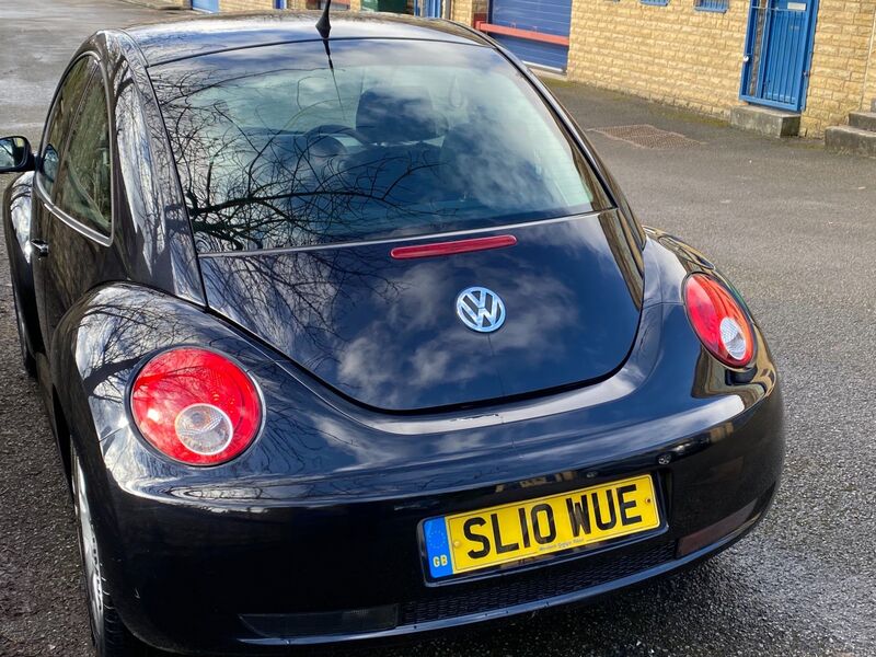 VOLKSWAGEN BEETLE
