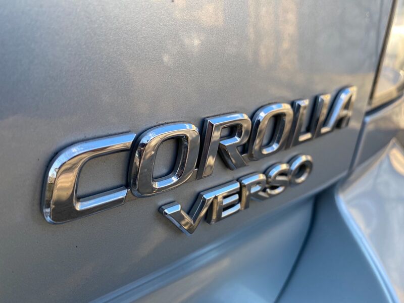 TOYOTA COROLLA VERSO