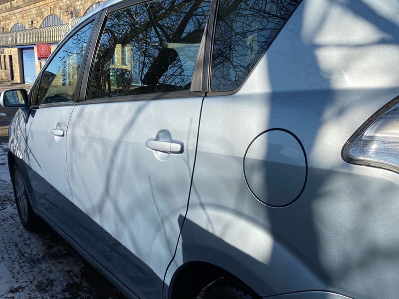 TOYOTA COROLLA VERSO