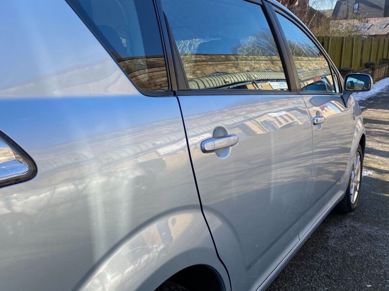 TOYOTA COROLLA VERSO