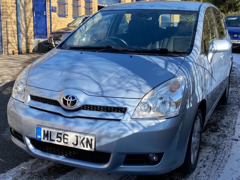 TOYOTA COROLLA VERSO