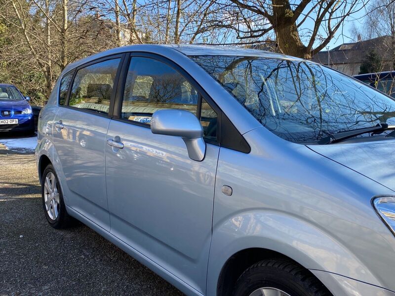 TOYOTA COROLLA VERSO