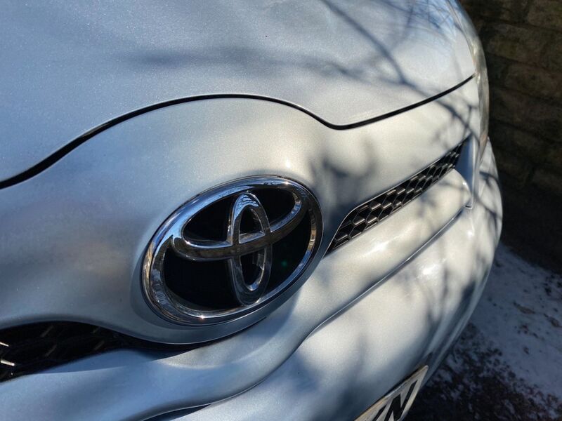 TOYOTA COROLLA VERSO