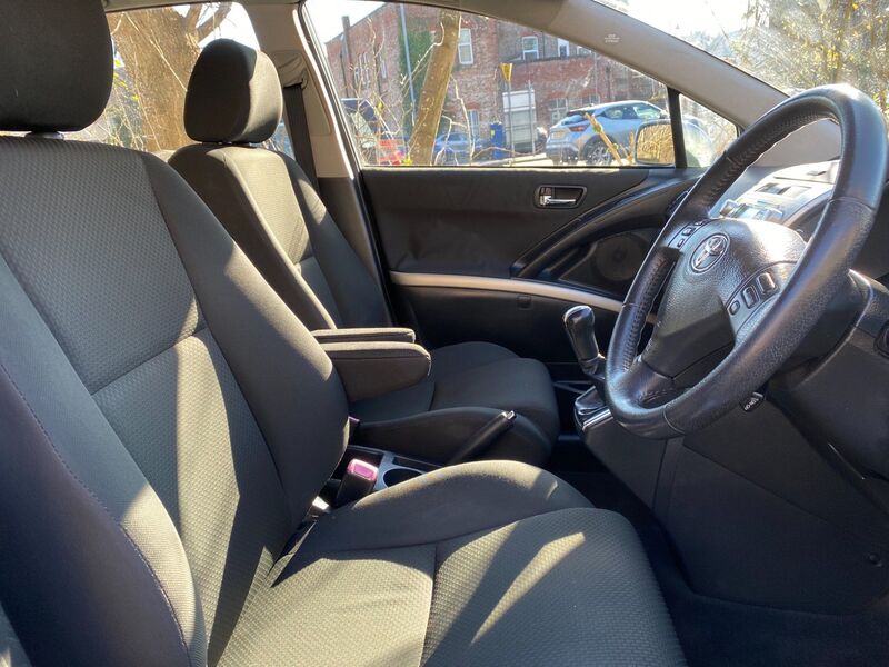 TOYOTA COROLLA VERSO